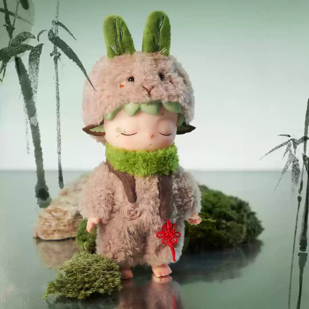 MIMI LEISURELY ELF SERIES VINYL PLUSH