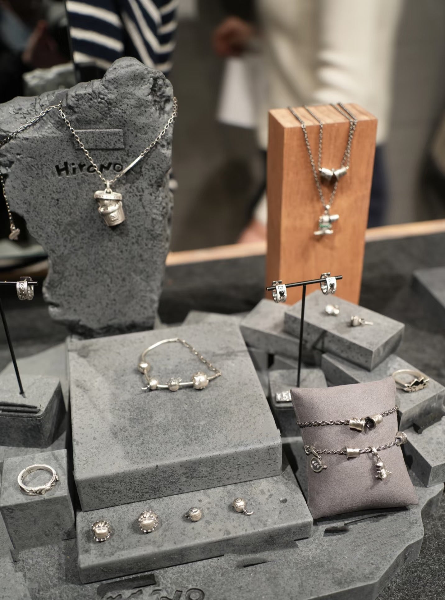 HIRONO NECKLACE AND RING(CHECK MENU)
