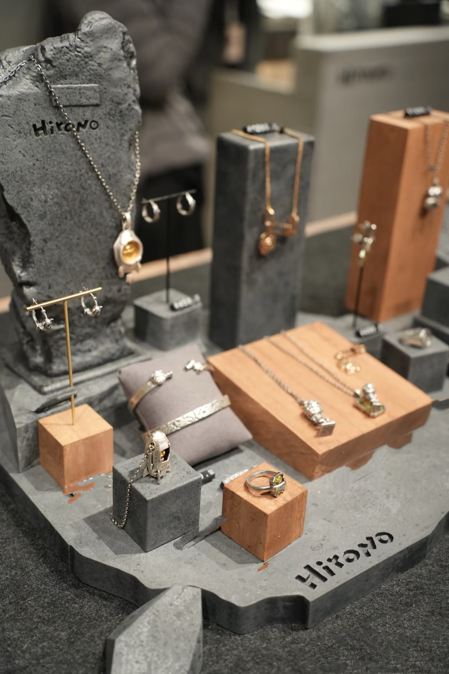 HIRONO NECKLACE AND RING(CHECK MENU)