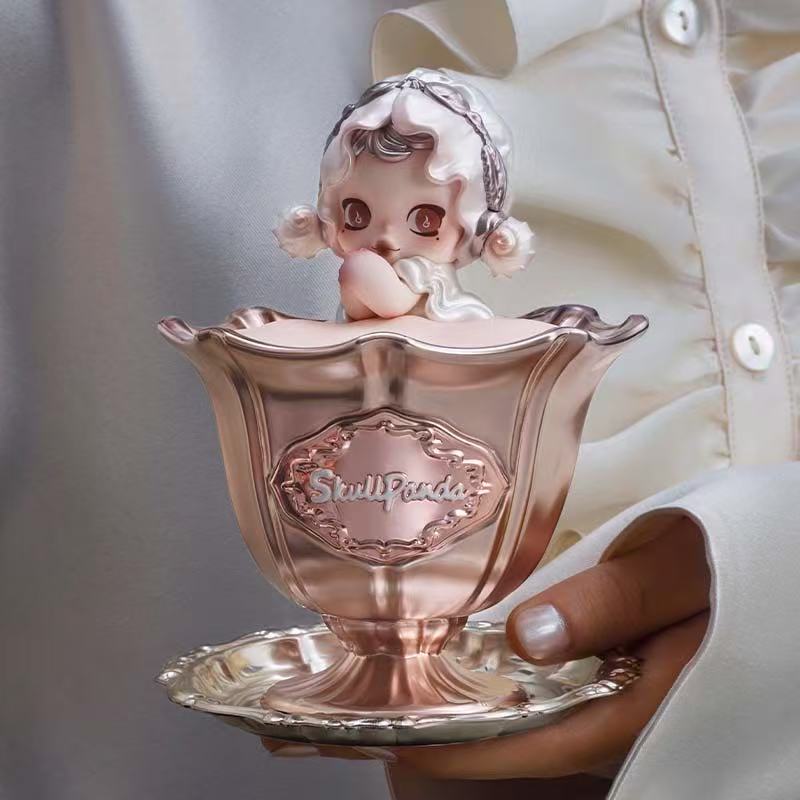 SKULLPANDA THE FEAST BEGINS SERIES CANDLES